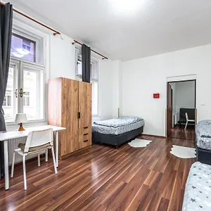 Kamenicka 23 Appartamento Praga